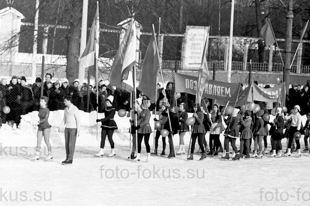 Праздник 8 Марта в Измайловском парке